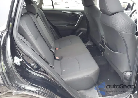 2021 Toyota Rav4 Le z USA, uszkodzony, nr VIN 2T3F1RFV5MC243238